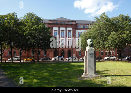 Mathildenplatz mit Courthouse, Darmstadt, Hessen, Deutschland, Europa Stockfoto