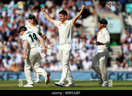 Australiens Mitchell Marsh (Zweiter von rechts) feiert die wicket von England's Jack Leach in Tag zwei des fünften Testspiel am Oval, London. Stockfoto