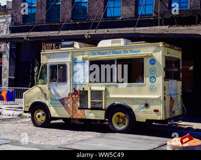 New York, USA - Juni 17, 2016-Anschluss verkaufen Eis in einer Straße von New York Stockfoto