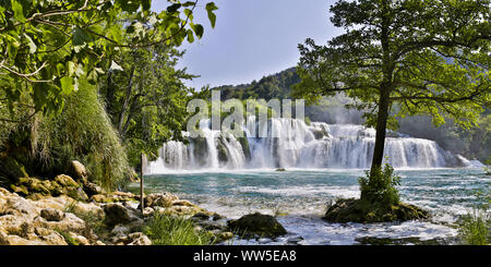 Landschaft schoss der Wasserfälle in Kroatien in den Nationalpark Krka Stockfoto