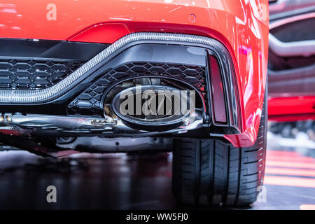 Frankfurt am Main, Deutschland. 13 Sep, 2019. Die Klappe der Abgasanlage eines Audi RS7 können auf der IAA gesehen werden. Foto: Silas Stein/dpa Quelle: dpa Picture alliance/Alamy leben Nachrichten Stockfoto