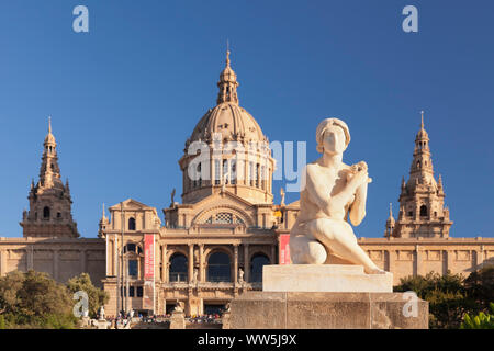 Skulptur, Palau Nacional/Museu Nacional d'Art de Catalunya, Montjuic, Barcelona, Katalonien, Spanien Stockfoto