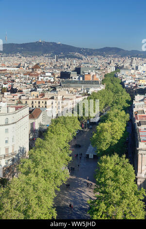 Blick von der Columbus Spalte (Monument a Colom) über die Rambla in Barcelona, Katalonien, Spanien Stockfoto