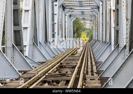 Polen, Siekierki, Europäische Brücke, Fluss oder, Eisenbahnbrücke Stockfoto