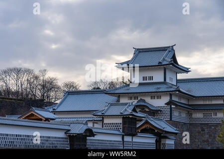 Kanazawa, Japan - 14. Februar 2019: Kanazawa Castle in Kanazawa, Präfektur Ishikawa, Japan. Stockfoto