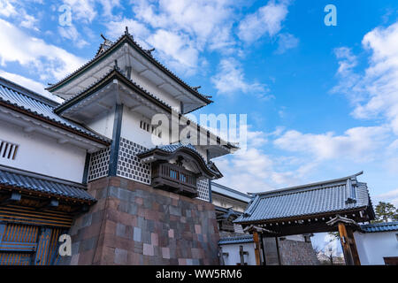 Kanazawa, Japan - 14. Februar 2019: Kanazawa Castle in Kanazawa, Präfektur Ishikawa, Japan. Stockfoto