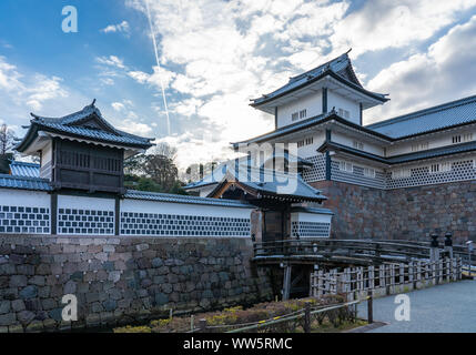 Kanazawa, Japan - 14. Februar 2019: Kanazawa Castle in Kanazawa, Präfektur Ishikawa, Japan. Stockfoto