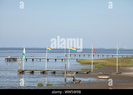 Strand, Watt, Kunst im Wattenmeer, Kaiser Butjatha Thron und die Jade, Nordseebad Dangast, Varel-Dangast, Niedersachsen, Deutschland, Europa Stockfoto