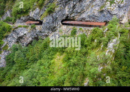 Die alte Via Mala di Scalve, Dezzo di Scalve, Val di Scalve, Provinz Bergamo, Lombardei, Italien. Stockfoto