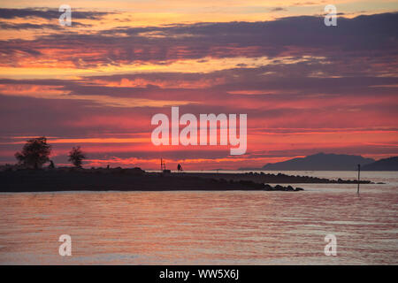 Sonnenuntergang in der English Bay, Vancouver Stockfoto