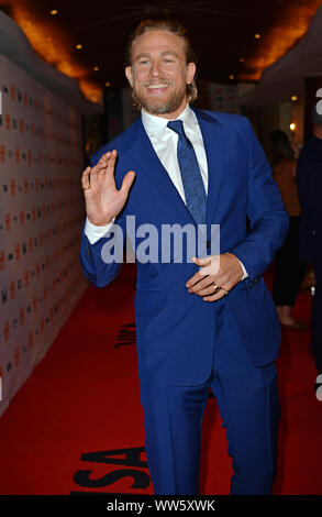 Toronto, Kanada. 12 Sep, 2019. Charlie Hunnam kommt für die Weltpremiere von "jungleland" an der Prinzessin von Wales Theater während der Toronto International Film Festival in Toronto, Kanada, am Donnerstag, 12. September 2019. Foto von Chris Kauen/UPI Quelle: UPI/Alamy leben Nachrichten Stockfoto