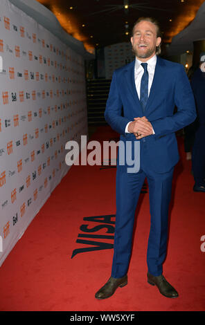 Toronto, Kanada. 12 Sep, 2019. Charlie Hunnam kommt für die Weltpremiere von "jungleland" an der Prinzessin von Wales Theater während der Toronto International Film Festival in Toronto, Kanada, am Donnerstag, 12. September 2019. Foto von Chris Kauen/UPI Quelle: UPI/Alamy leben Nachrichten Stockfoto