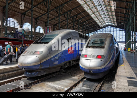 Frankreich, Paris, Züge, Halle, Plattformen Stockfoto