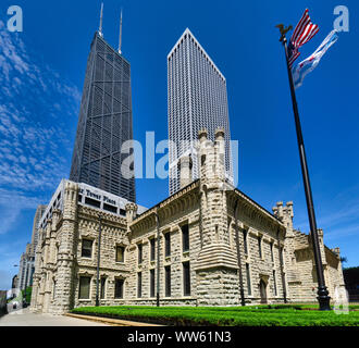 Chicago Water Tower auf der Magnificent Mile, Chicago, Illinois, United States Stockfoto