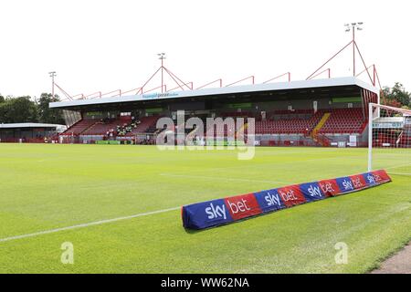 Crawley Town FC v Cheltenham Town FC auf die Leute in der Pension Stadion (Sky Bet Liga zwei - 31 August 2019) - die Leute, die in der Pension Stadion Bild b Stockfoto