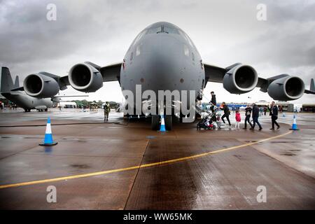 Viel für Cotswold Leben Gäste der Air Tattoo zu sehen, auf dem Boden oder in der Luft, wie dieses riesige Boeing Globemaster. Stockfoto