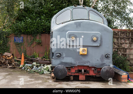 Die Kabine von einer Diesellok, in einem Parkhaus, in Derby Stockfoto
