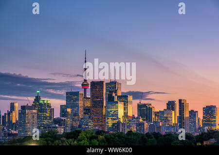 Toronto City Skyline Blick von Riverdale Park. Ontario, Kanada Stockfoto