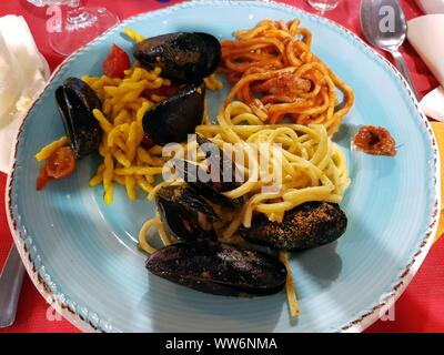 Foto von Pasta mit Miesmuscheln in diesem Sommer Stockfoto