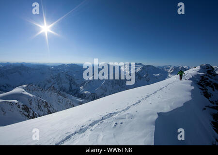 Bergsteiger auf Aufstieg zur ruderhofspitze, Stubaier Alpen, Tirol, Österreich Stockfoto