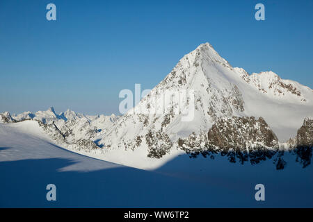 Blick auf Schrankogel auf dem Aufgang zur ruderhofspitze, Stubaier Alpen, Tirol, Österreich Stockfoto