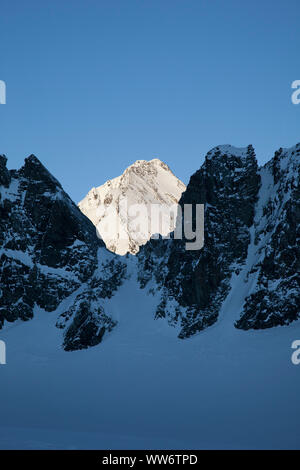 Blick auf Schrankogel auf dem Aufgang zur ruderhofspitze, Stubaier Alpen, Tirol, Österreich Stockfoto