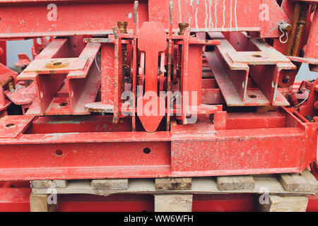 Alten, verlassenen Schneidemaschine Beispiel Überrest aus Metall Stockfoto
