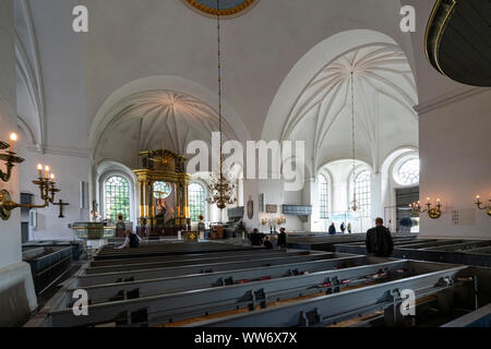 Stockholm, Schweden. September 2019. Der Innenpool Blick auf die Katarina Kirche Stockfoto