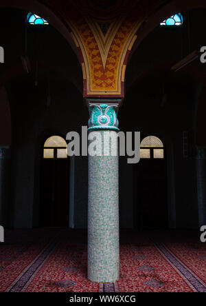 Spalte in der Großen Moschee Kulafa Al Rashidin, Central region, Asmara, Eritrea Stockfoto