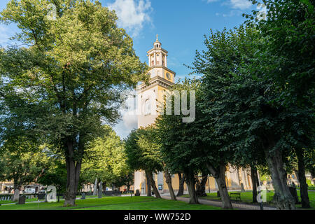 Stockholm, Schweden. September 2019. Einen Panoramablick auf die St. Maria Magdalena Kirche vom Friedhof Park Stockfoto