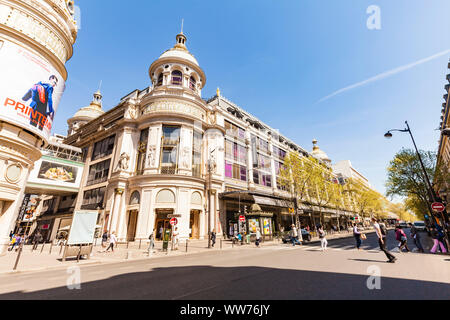 Frankreich, Paris, Stadtzentrum, Boulevard Haussmann, das Kaufhaus Printemps, Menschen Stockfoto