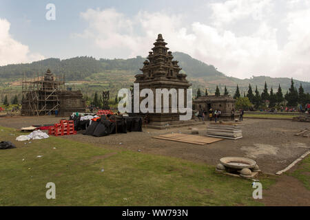 Dieng Plateau, Indonesien - August 06, 2017: antike Tempel an Dieng Plateau, Indonesien Stockfoto