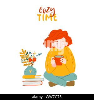 Cute rad Haare Mädchen mit Tasse Kaffee. Gemütliche zeit Schriftzug. Cartoon Stil Abbildung. Vase mit Blumenstrauß unter der Bücher Stock Vektor