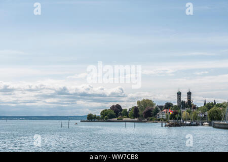 Friedrichshafen, Baden-Württemberg, Deutschland, Panoramablick über den Bodensee und das Schloss Kirche, Stockfoto