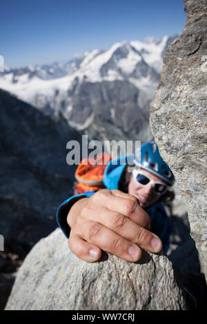 Kletterer klettern die Gipfel der Dent de Tsalion, Pigne d'Arolla und Mont Blanc de Cheilon über Arolla, Val d'HÃ©rens, Wallis, Schweiz Stockfoto