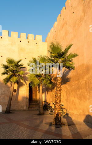 Marokko, königliche Stadt Meknes, Bab El Mansour, Stadtmauer und Gate system Stockfoto