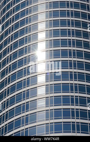 Deutschland, Hessen, Frankfurt am Main, Westend Tower, DZ Bank, Glasfassade, Detail Stockfoto