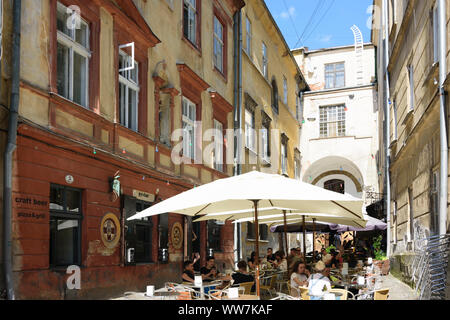 Lemberg (Lwiw, Lemberg): Virmenska Straße, Restaurant, Oblast Lwiw, Ukraine Stockfoto