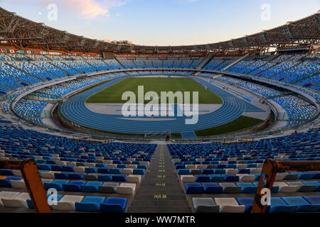 13. September 2019, San Paolo Stadion Fuorigrotta, Neapel, Italien; Die San Paolo Stadion ist zum ersten Mal der Öffentlichkeit nach umfangreichen Renovierungsarbeiten zum Stadion - Redaktionelle verwenden Sie nur geöffnet. Stockfoto