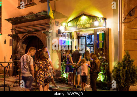 Lemberg (Lwiw, Lemberg): Bar' Galizischen alchemy" in Virmenska Straße, Oblast Lwiw, Ukraine Stockfoto