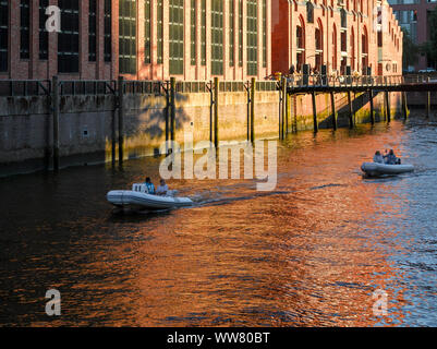Sportfahrzeuge in den Brooktorhafen in Hamburg, Deutschland, Europa Stockfoto