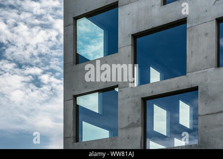 Essen, Nordrhein-Westfalen, Deutschland, Cube oder SANAA-Gebäude der Zeche Zollverein in Essen Stoppenberg in der Nähe der Zeche Zollverein, Stockfoto