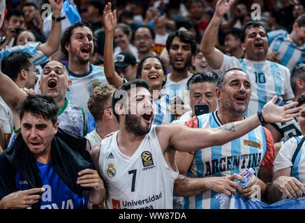 Argentinische Fans während der Basketball-Weltmeisterschaft China 2019 Stockfoto