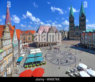 Marktplatz mit Giebelhäuser, die Kirche von Unserer Lieben Frau, das Rathaus, die St. Peter Kathedrale und das Parlamentsgebäude, Bremen, Bremen, Deutschland Nord, Deutschland Stockfoto