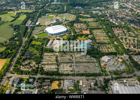 Luftaufnahme, ARENA PARK Gelsenkirchen, Veltins Arena, Arena Auf Schalke in Gelsenkirchen ist das Fußballstadion des Deutschen Fußball-Bundesligisten FC Schalke 04, dem ehemaligen Park Stadium, Gelsenkirchen, Ruhrgebiet, Nordrhein-Westfalen, Deutschland Stockfoto