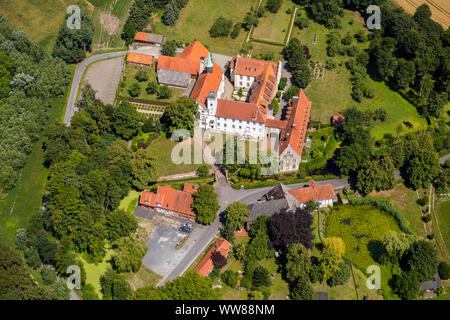 Luftaufnahme, Vinnenberg Abtei - Ort der geistlichen Erfahrungen, Landgasthof - zum kÃ¼hlen Grunde, Bever, State Forest Vinnenberger Busch, Warendorf, MÃ¼nsterland, Nordrhein-Westfalen, Deutschland, Europa Stockfoto