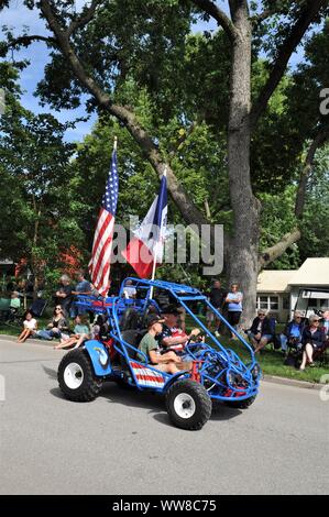 All-American Dune Buggy in Small-Town Amerika Parade Stockfoto