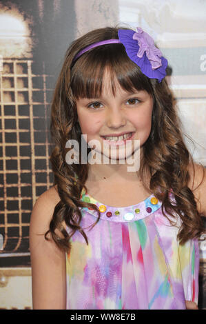 LOS ANGELES, Ca. März 10, 2011: Mackenzie Aladjem am Los Angeles Premiere ihres neuen Films "The Lincoln Lawyer" im Cinerama Dome, Hollywood. © 2011 Paul Smith/Featureflash Stockfoto