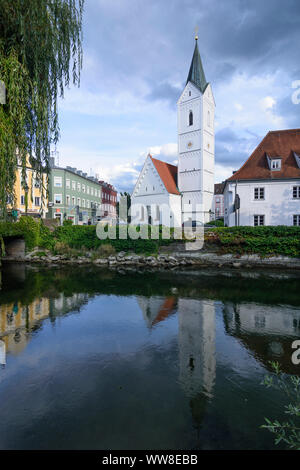 FÃ¼Rstenfeldbruck, Kirche St. Leonhard, Fluss Amper, Oberbayern, Bayern, Deutschland Stockfoto