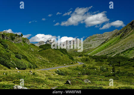 Landschaft am Kops Stausee in der Nähe von GaltÃ¼r zwischen der Silvretta und Ferwall Gruppe in Vorarlberg, Österreich Stockfoto